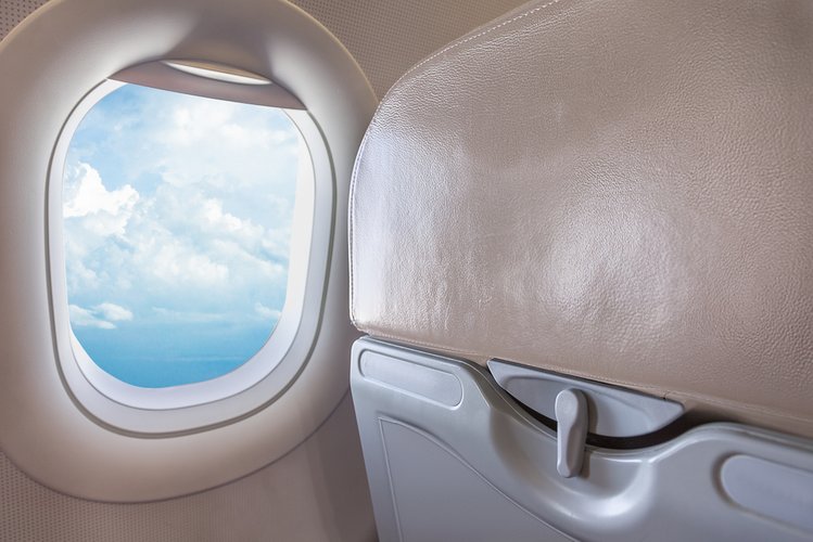Zdjęcie Czy wiesz, dlaczego okna w samolocie są okrągłe? Powód może cię zszokować! #2