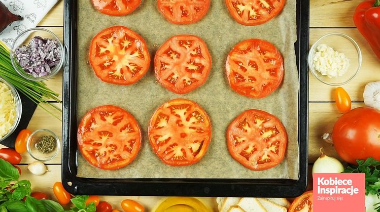 Zdjęcie Pieczone pomidory z parmezanem - SUPER PRZEKĄSKA #7