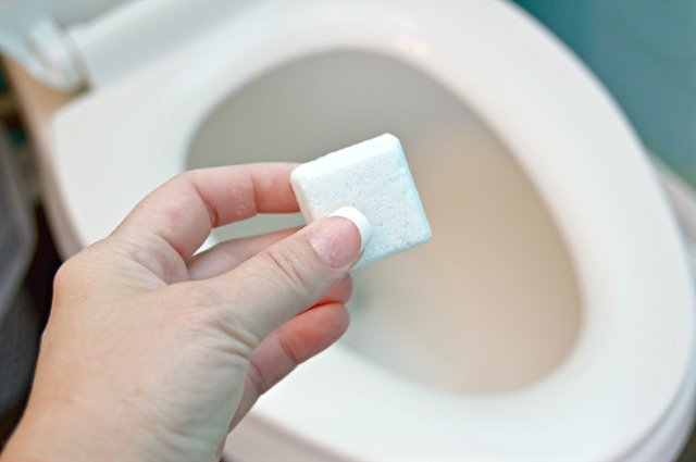 Zdjęcie Zrób własne kostki toaletowe! Zabijają więcej bakterii niż te ze sklepu #5