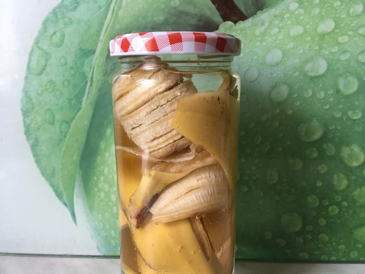 Zdjęcie Włóż skórki od banana do słoika – efekt jest niesamowity! #2