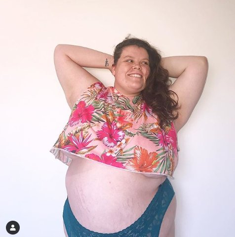 Zdjęcie 26-letnia instagramerka walczy „na rzecz osób otyłych”. Jak odbiera ją internet? #3