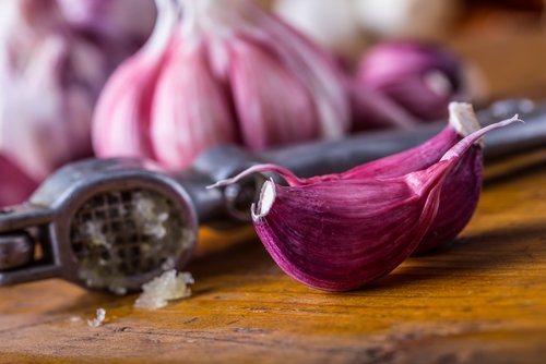 Zdjęcie Jak przygotować domową maść na ból stawów? Wystarczą dwa składniki, które masz w swojej kuchni #1