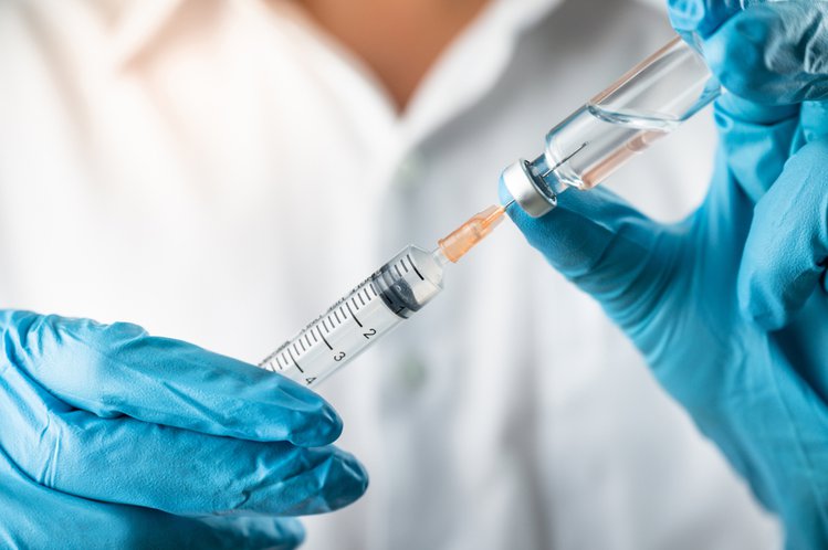 Zdjęcie Pierwsze osoby z Niemiec otrzymały szczepionkę na koronawirusa #1