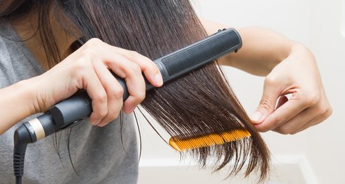 Zdjęcie Prostowanie włosów – co zrobić, aby włosy mniej się niszczyły? #3