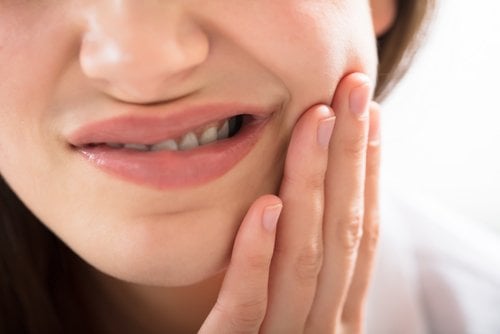 Zdjęcie Ból zębów może zwiastować dalsze problemy zdrowotne. Zobacz, co oznacza ból danego zęba #2