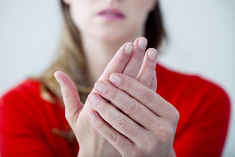 Zdjęcie Często masz zimne ręce? To może być objaw choroby #1