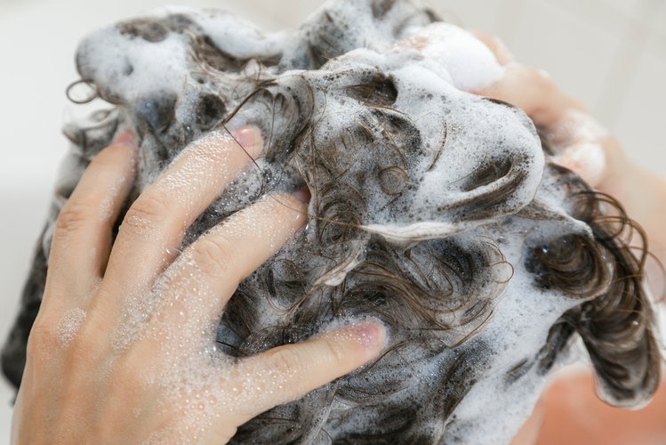 Zdjęcie Suchy szampon – w jaki sposób mogą być dla nas szkodliwe? #3