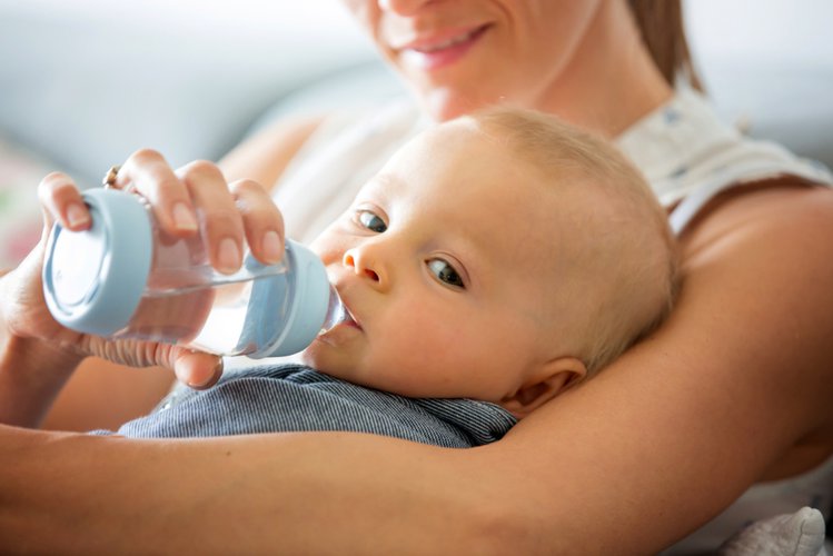 Zdjęcie Czy niemowlęta powinny pić wodę? #3