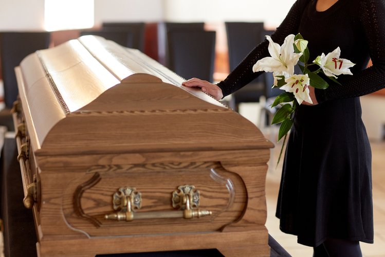 Zdjęcie Jak naciągają nas firmy pogrzebowe? Potrafią ukryć wiele faktów! #2