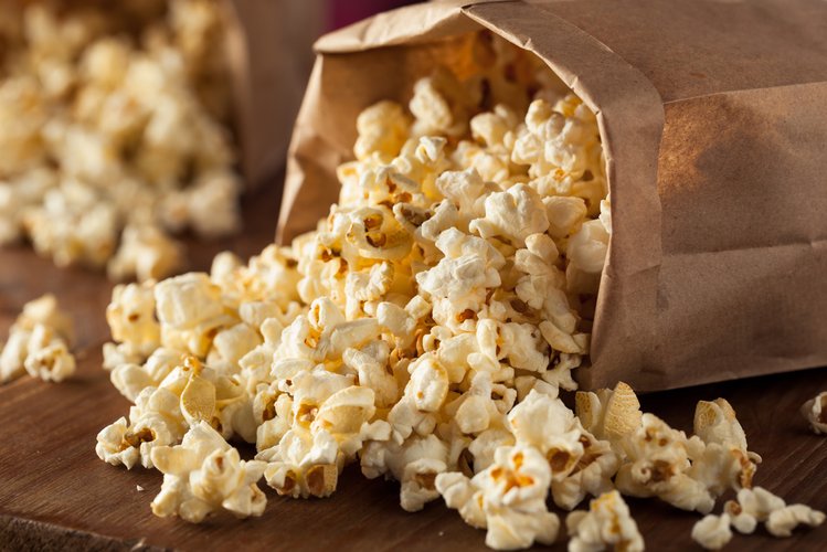 Zdjęcie Uwielbiasz sięgać po popcorn? Oto niesamowite właściwości tej znanej przekąski! #1