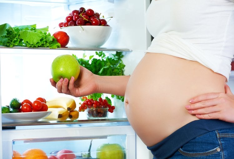 Zdjęcie Jakich produktów nie można jeść w ciąży? #1