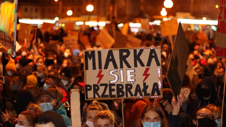 Zdjęcie Jak wesprzeć Ogólnopolski Strajk Kobiet nie wychodząc z domu? Sprawdź! #3