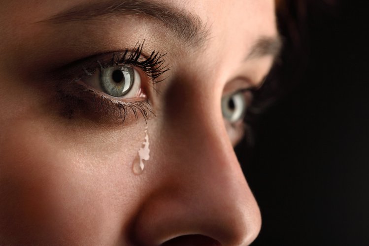 Zdjęcie Dlaczego płaczemy? Będziesz zaskoczona jak ważną funkcję pełnią łzy! #1