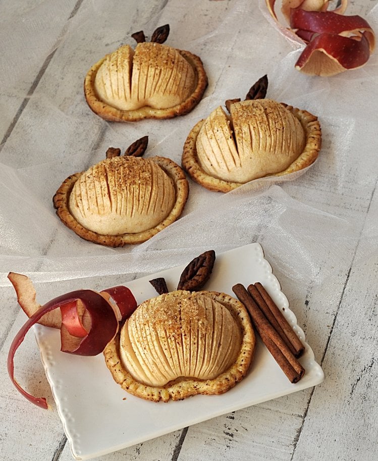 Zdjęcie TOP 10 Najlepszych przepisów na słodkie przekąski z ciastem francuskim #8