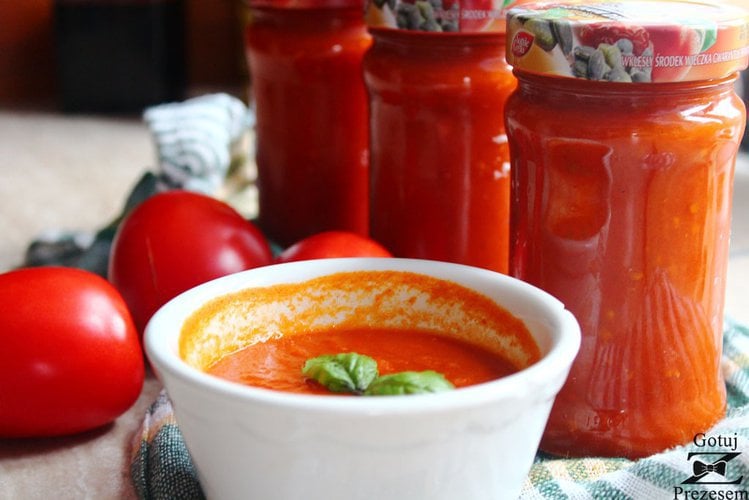 Zdjęcie Zatrzymaj smak pomidorów na dłużej! Poznaj 7 przepisów na przetwory z pomidorów #2