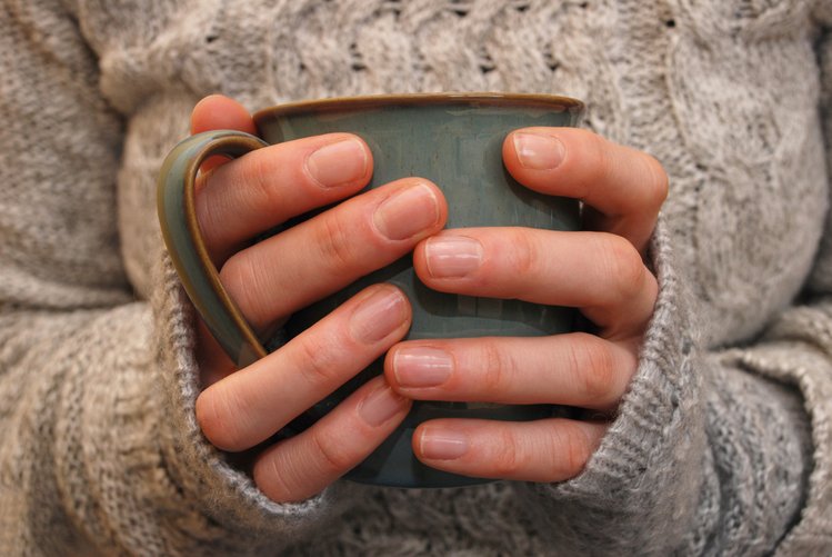 Zdjęcie Często masz zimne ręce? To może być objaw choroby #2