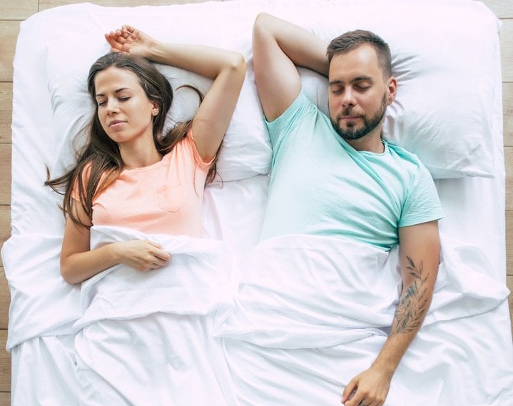 Zdjęcie Co pozycja spania mówi o twoim związku? Sprawdź! #1