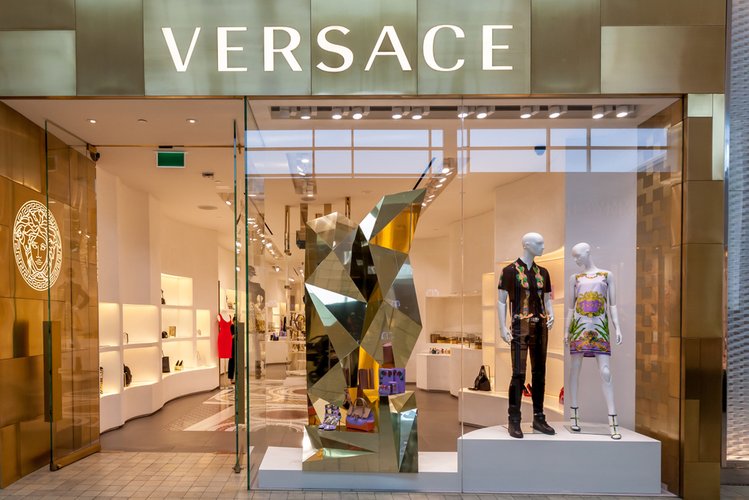 Zdjęcie Versace sprzedane! Wykupił go Kors #2