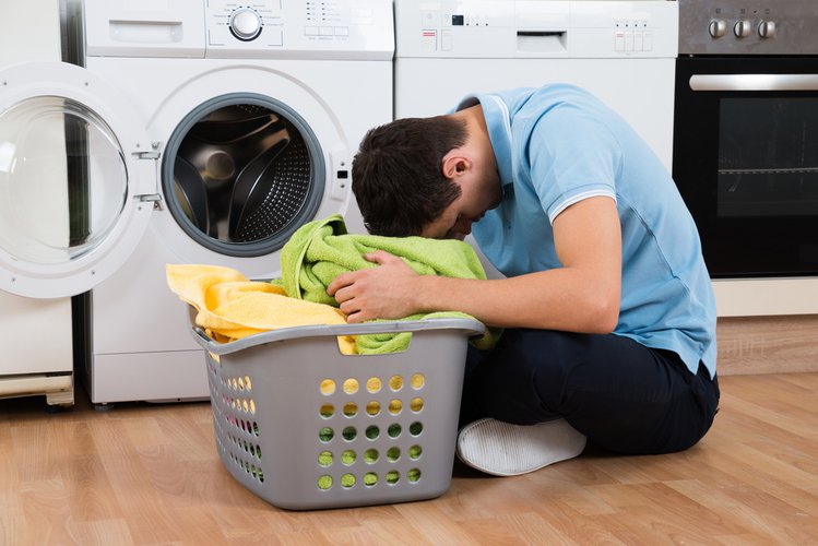 Zdjęcie Czy koronawirus przenosi się na ubraniach i trzeba je prać po każdym wyjściu? #4