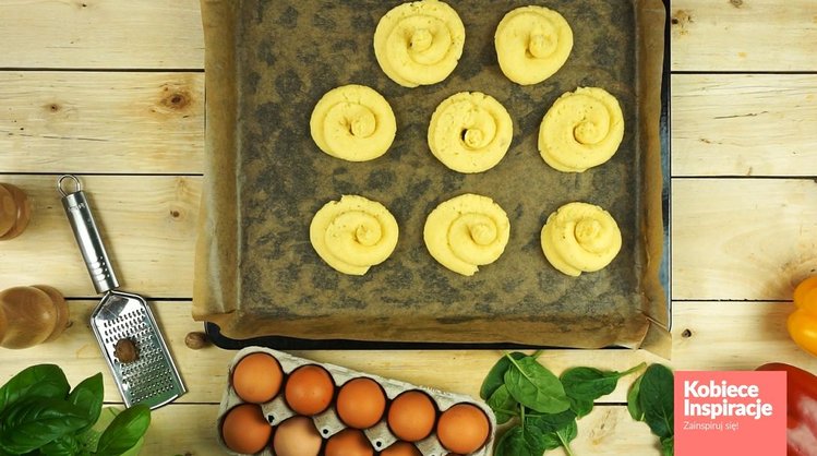 Zdjęcie Pieczone placki z ziemniaków z jajkiem i szpinakiem #5