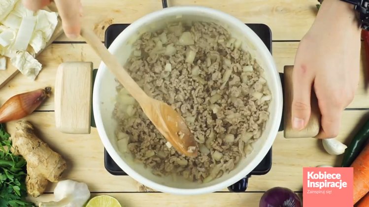 Zdjęcie Chińska zupa z kapusty - Prosta i szybka! #4