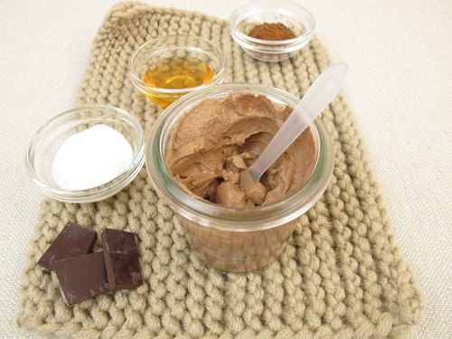 Zdjęcie Poznaj przepis na domową maseczkę czekoladową! Wygładza i odżywia skórę #2